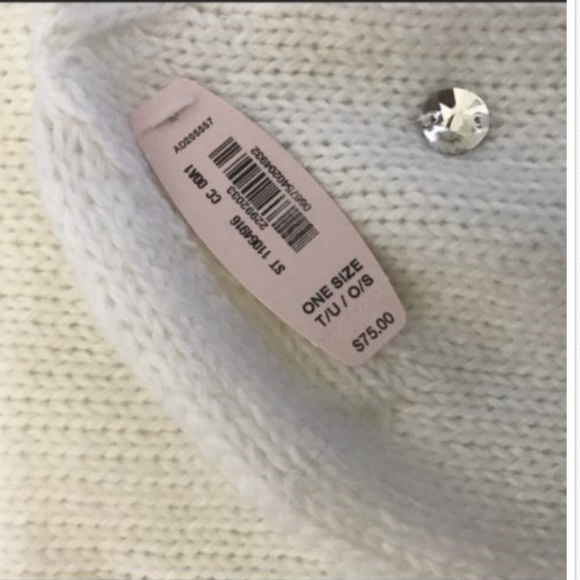 VICTORIA'S SECRET IVORY  SCARF & Beanie NWT - Picture 4 of 4